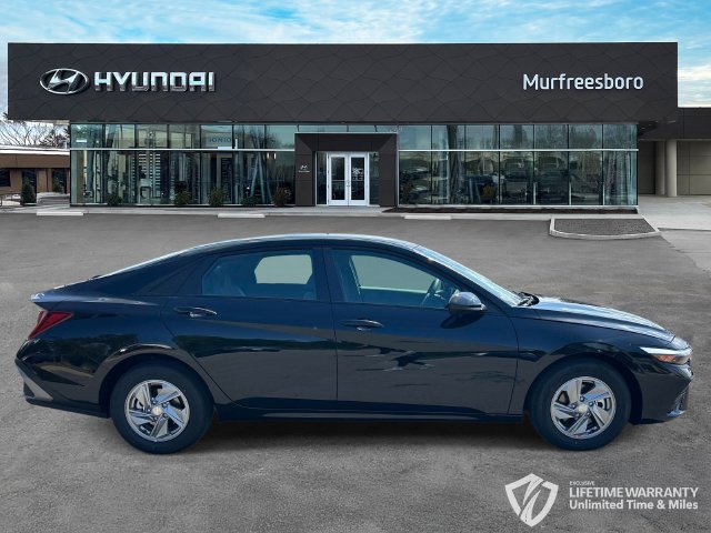 New 2026 Hyundai Elantra SE FWD image 4