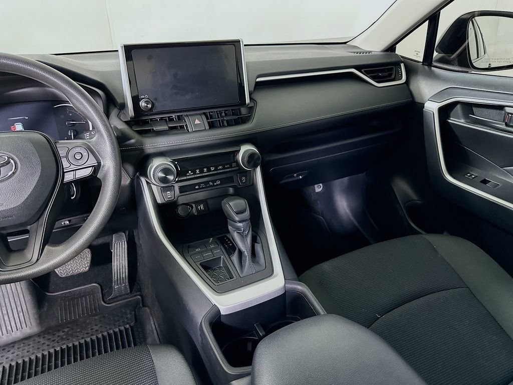 Used 2024 Toyota RAV4 LE image 18