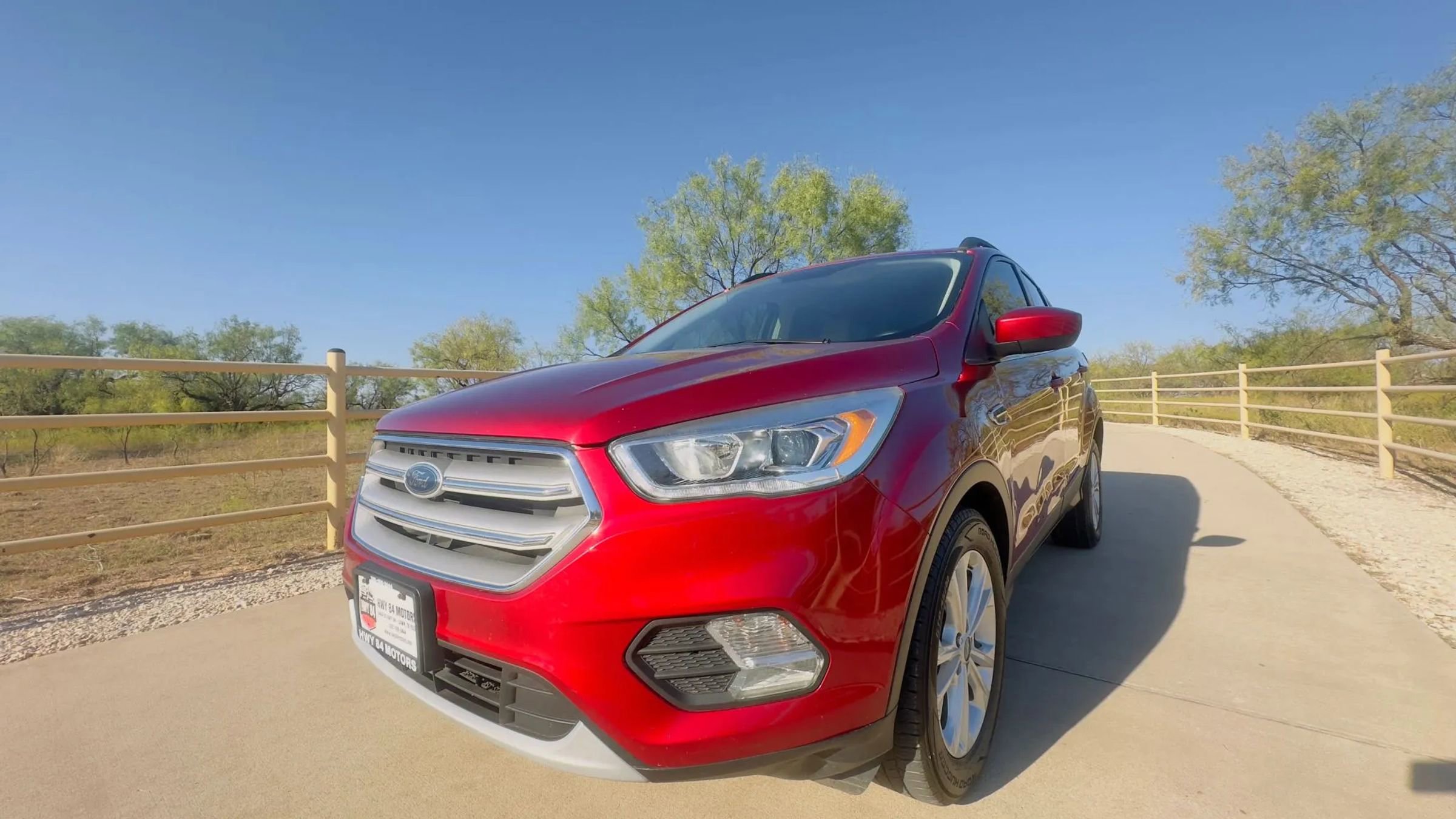 Used 2019 Ford Escape SEL FWD image 4