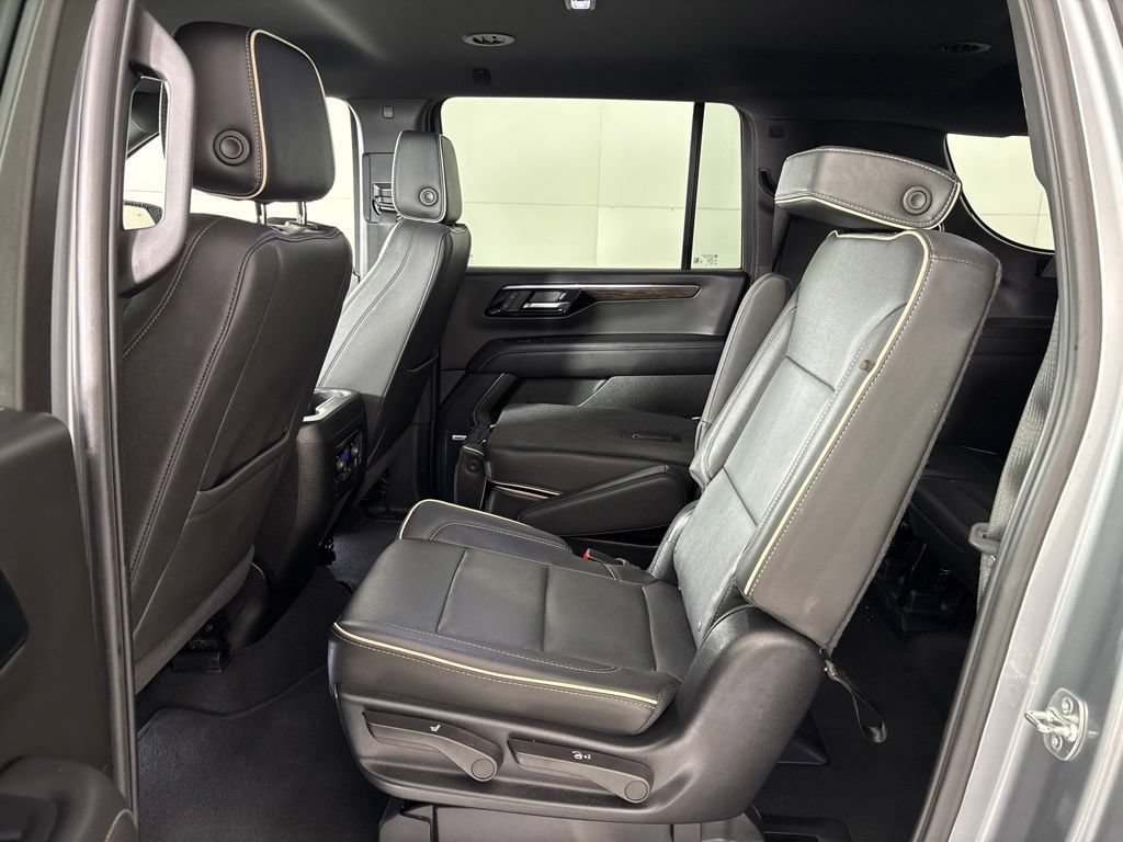 Certified 2025 Chevrolet Suburban Premier RWD image 29