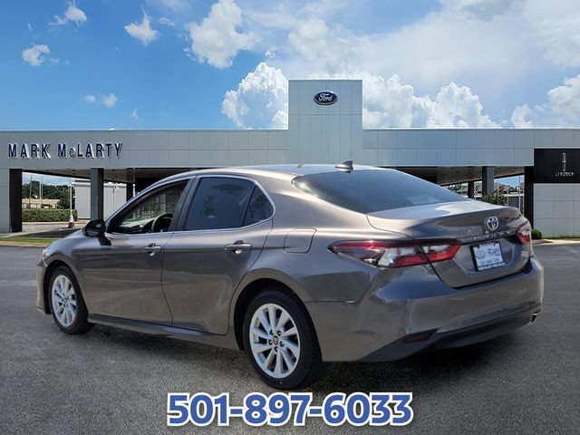 Used 2022 Toyota Camry LE FWD image 3