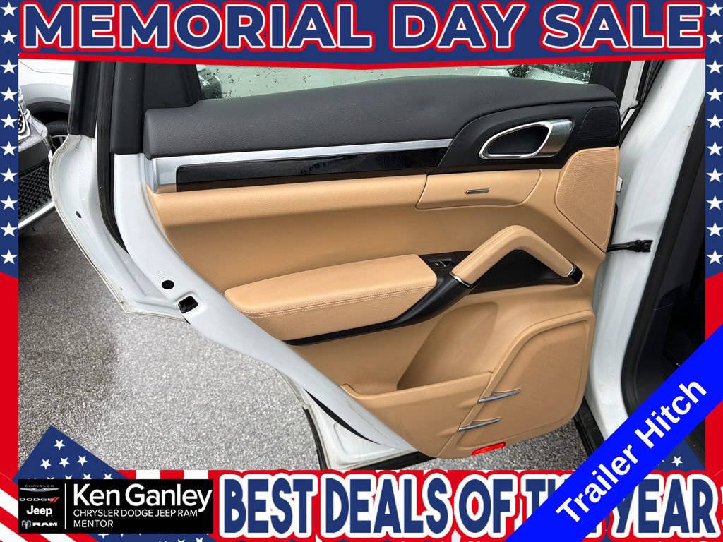 Used 2016 Porsche Cayenne AWD/4WD image 19
