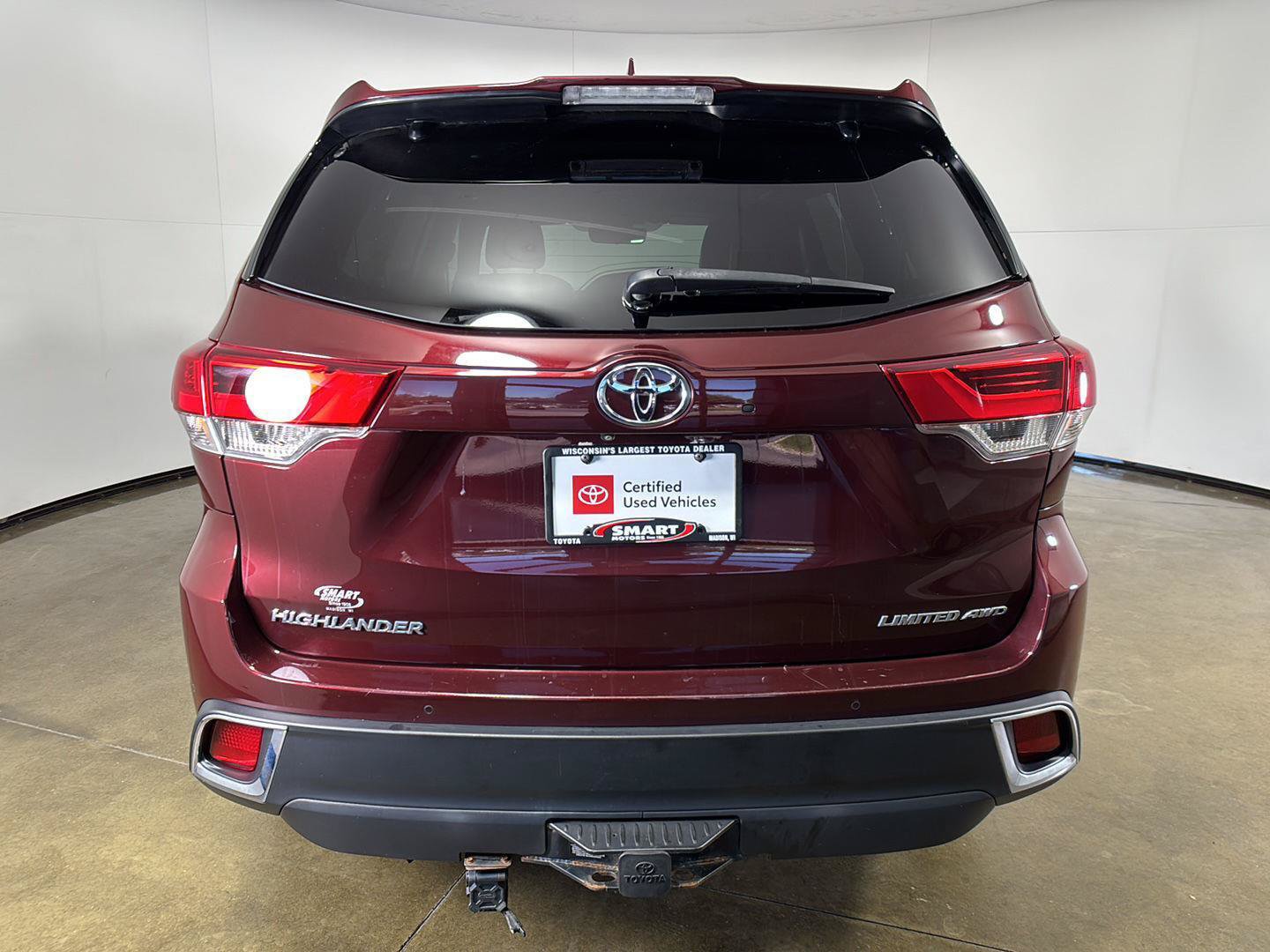 Used 2017 Toyota Highlander Limited w/ Carpet Mat Package AWD/4WD image 11