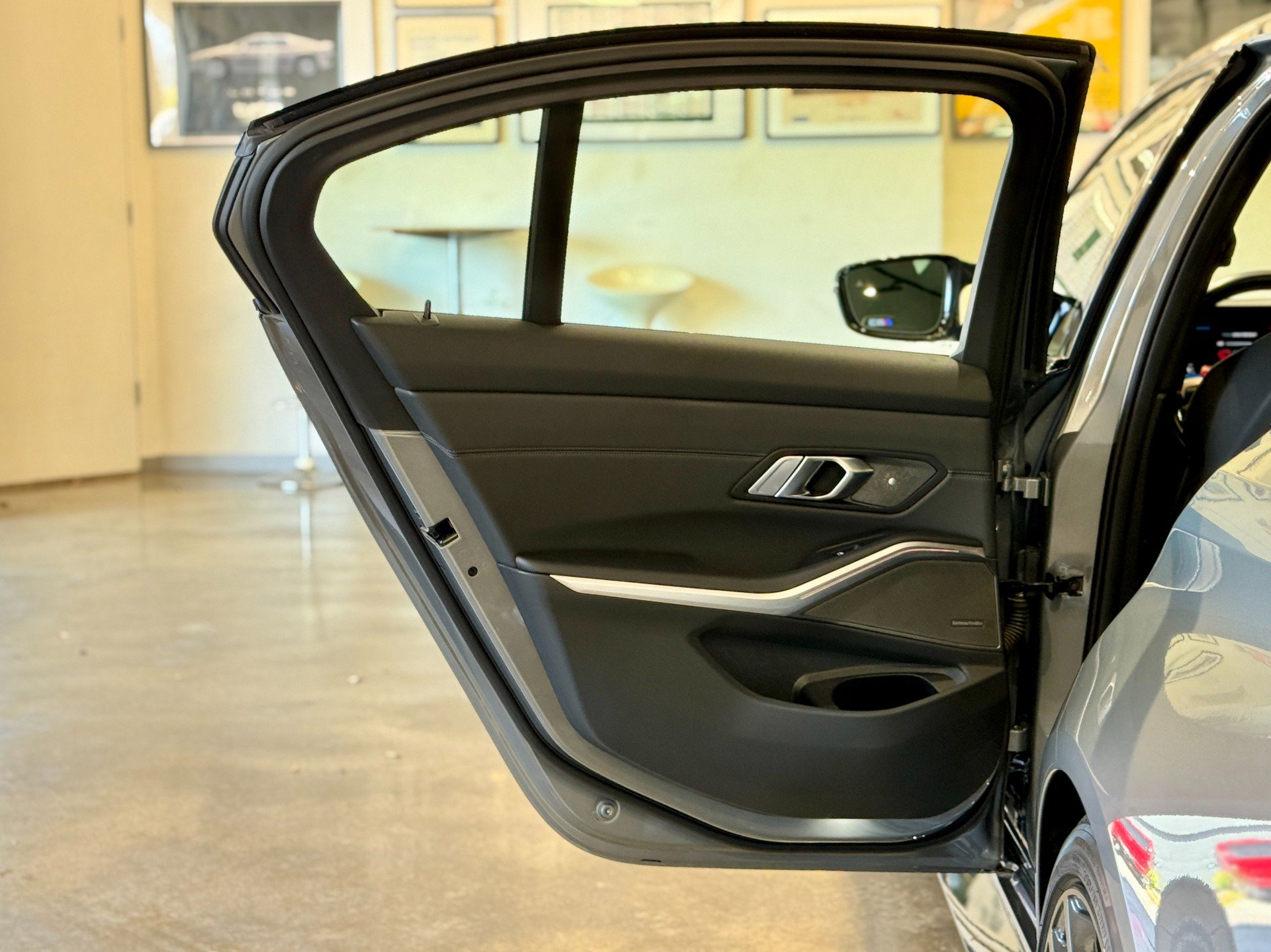 Used 2023 BMW M3 RWD image 36