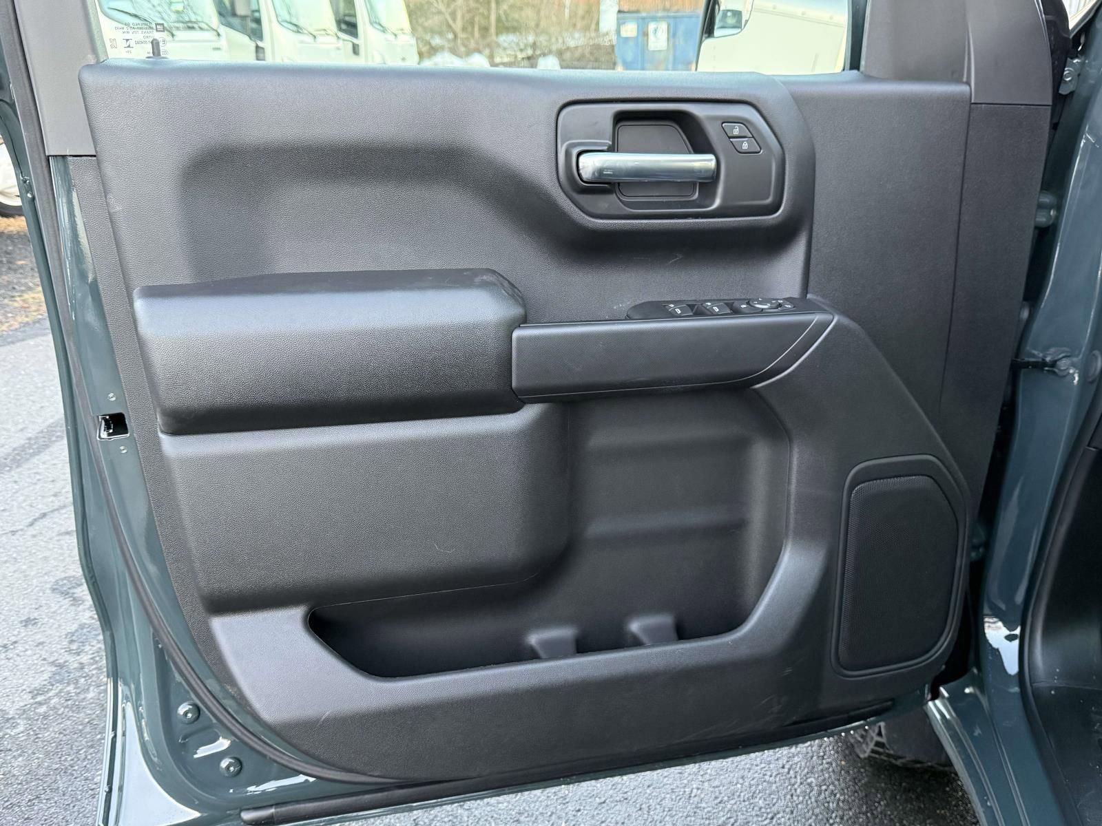 New 2026 Chevrolet Silverado 1500 Custom Trail Boss w/ Dark Appearance Package image 18