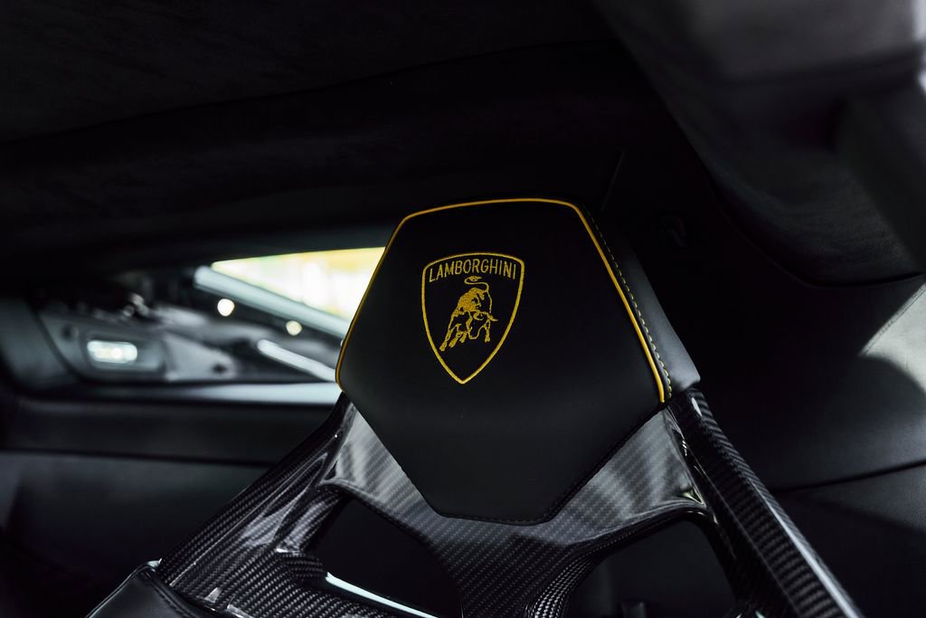 Used 2021 Lamborghini Huracan EVO image 44
