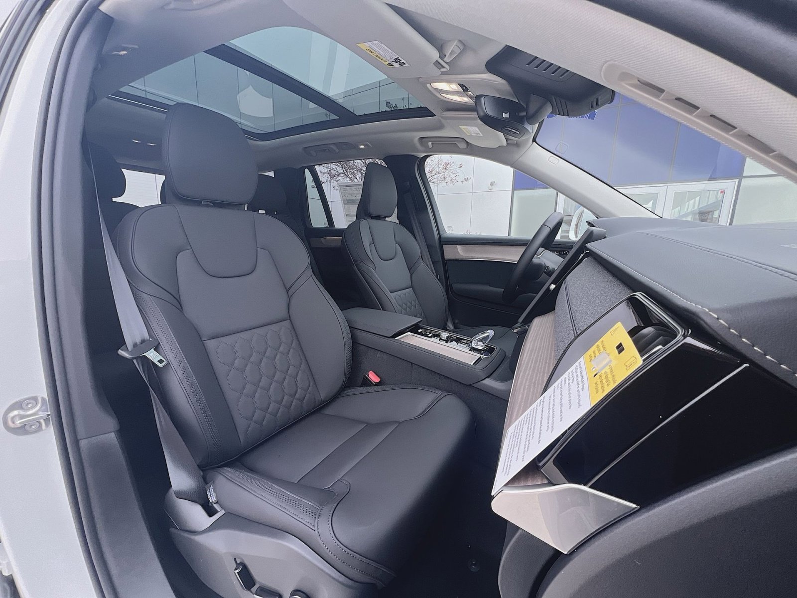 New 2026 Volvo XC90 B6 Plus w/ Protection Package image 28