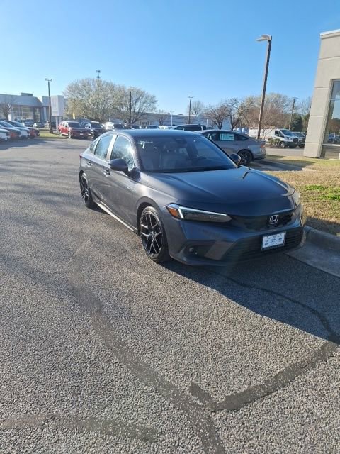 Used 2024 Honda Civic Sport Touring image 4