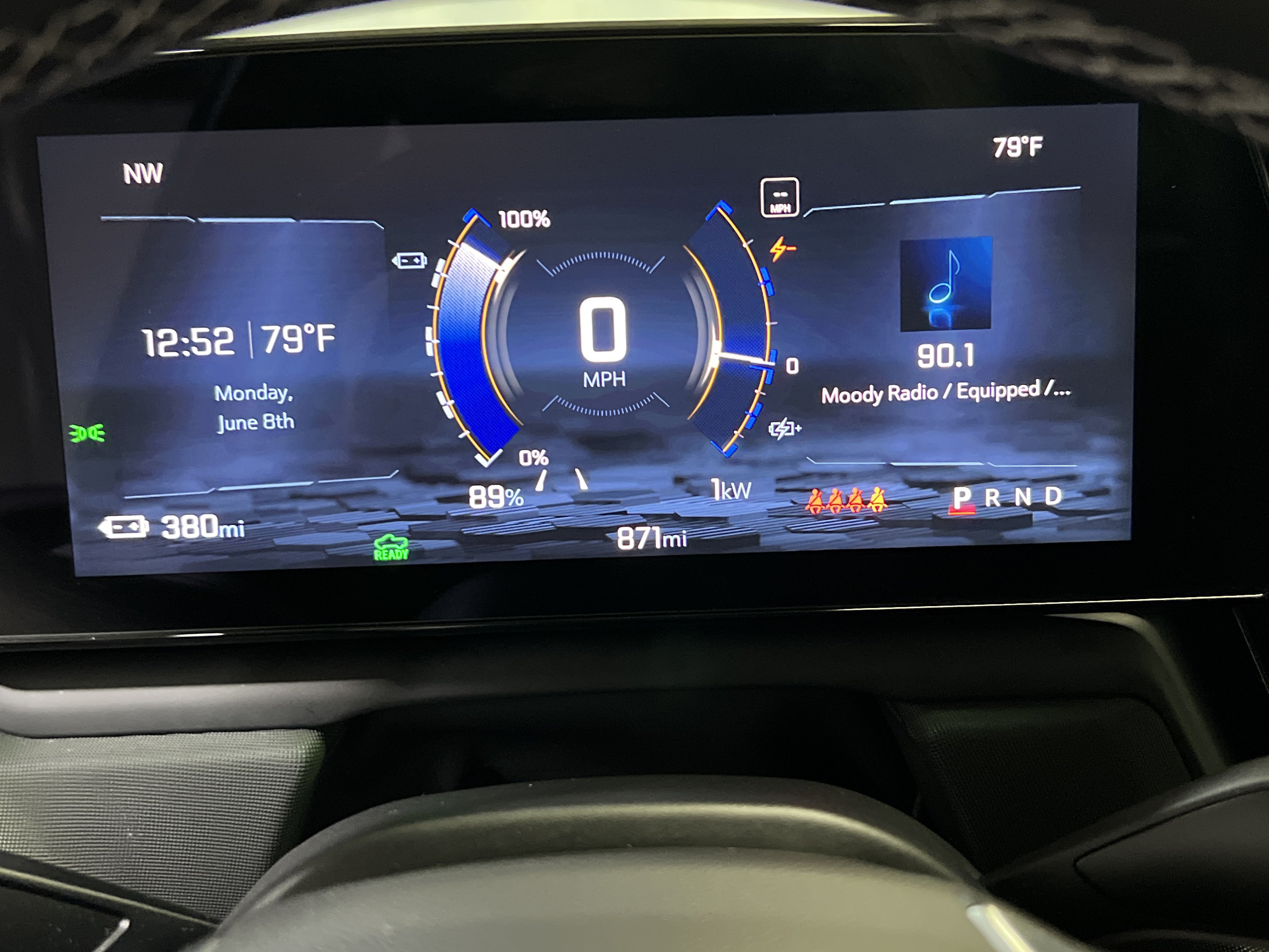 Certified 2025 Chevrolet Silverado EV LT AWD/4WD image 22
