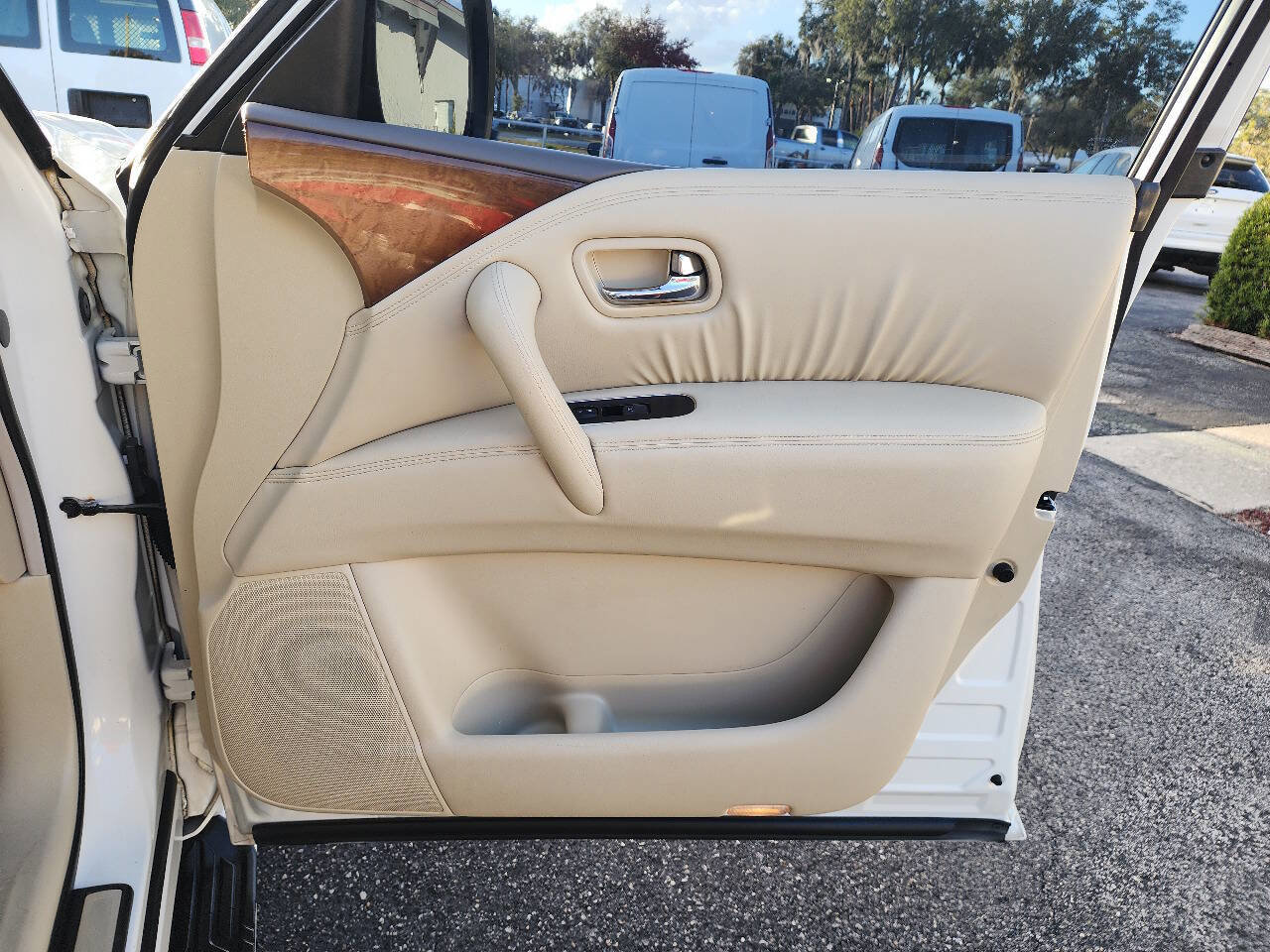 Used 2012 INFINITI QX56 2WD w/ Theater Pkg image 38