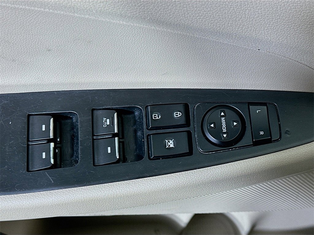 Used 2016 Hyundai Tucson Limited w/ Option Group 03 image 19