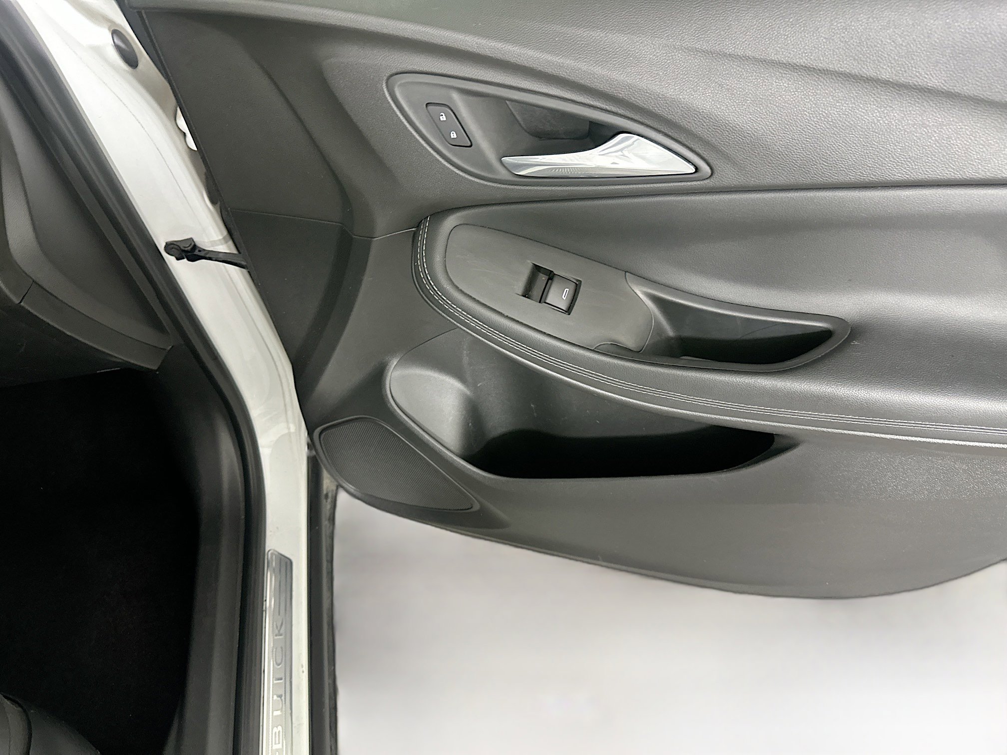 Used 2021 Buick Encore GX Preferred image 29
