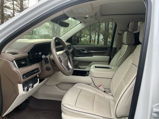Used 2024 GMC Yukon Denali w/ Advanced Technology Package image 5