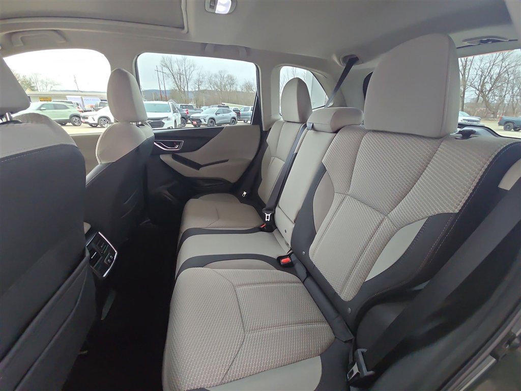 Used 2023 Subaru Forester Premium image 24