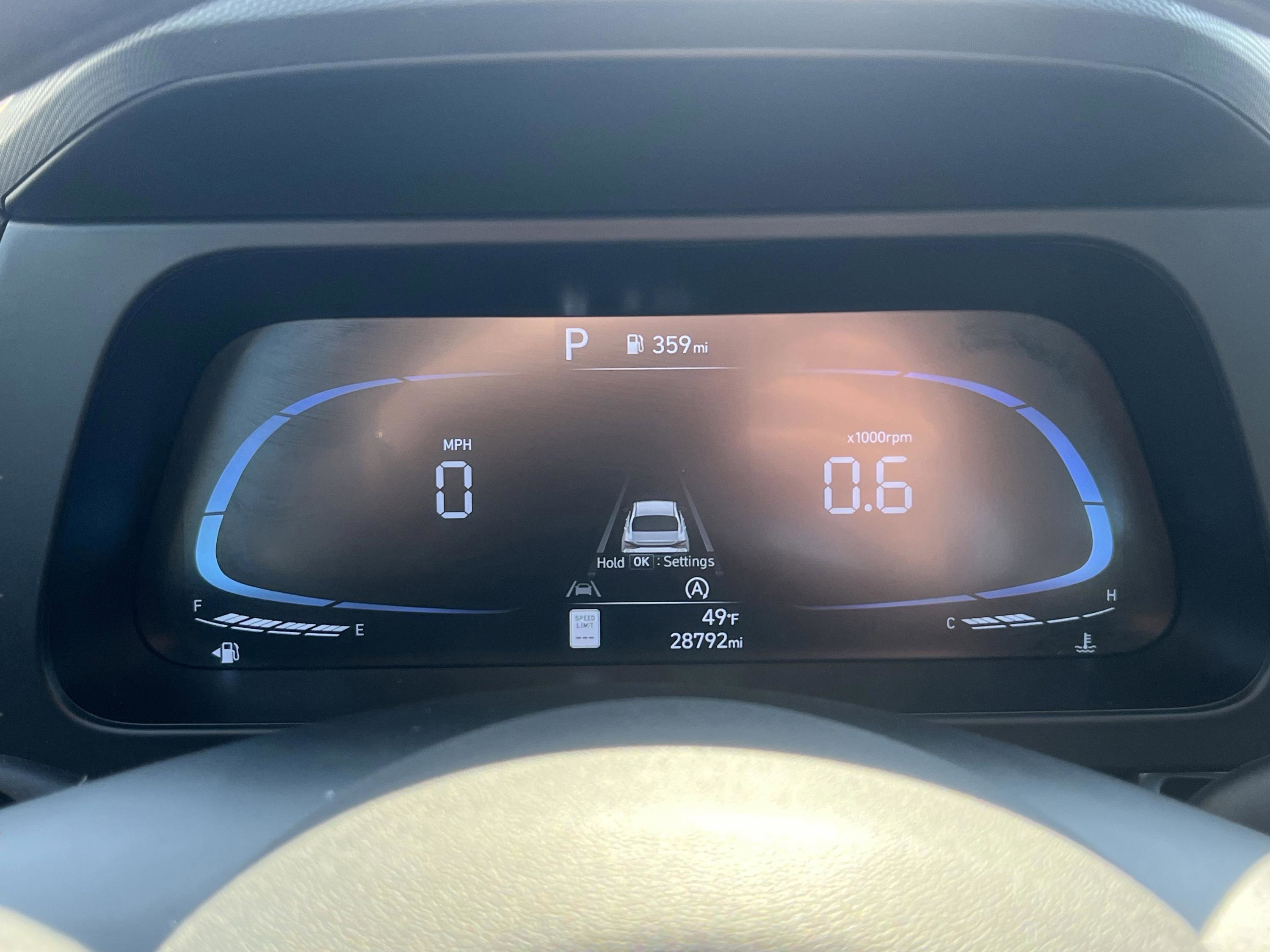 Used 2025 Hyundai Elantra SE w/ Cargo Package image 13