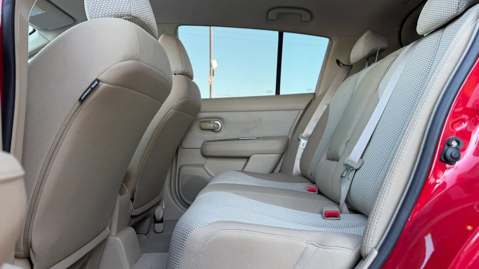 Used 2007 Nissan Versa Hatchback w/ Convenience Pkg FWD image 13