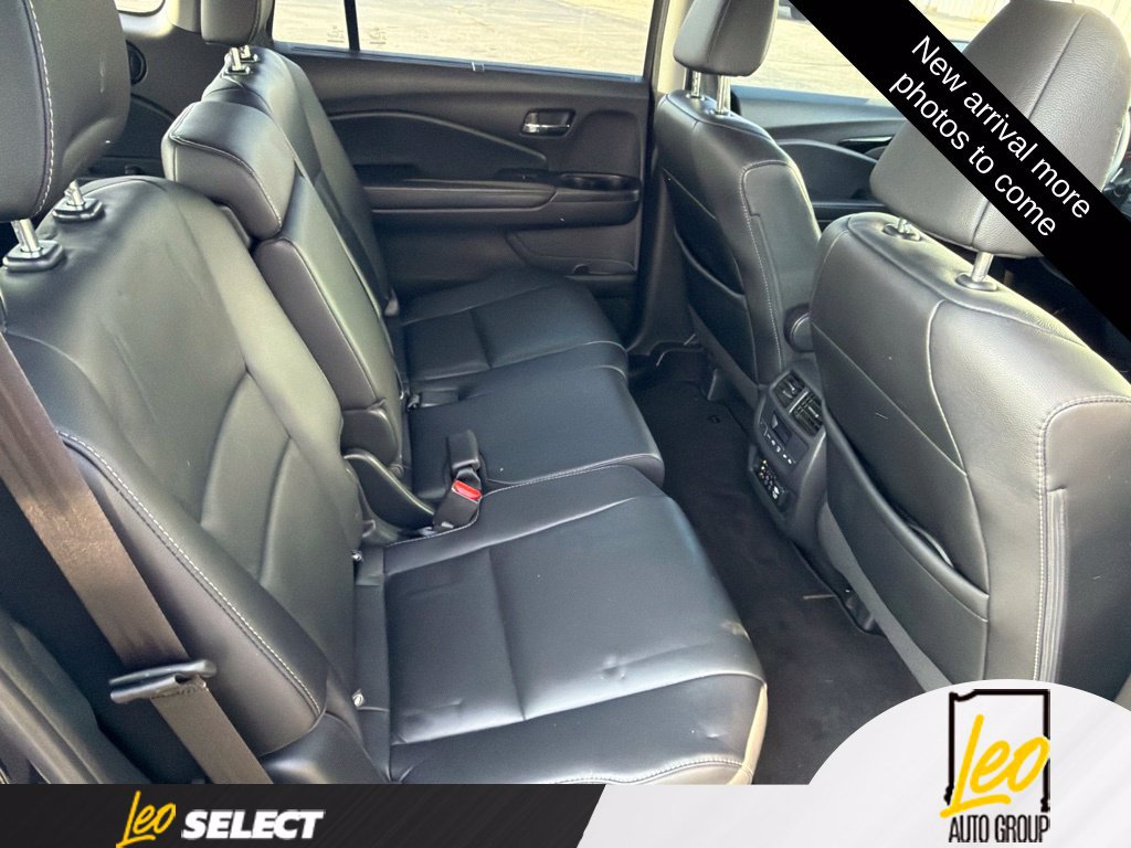 Used 2017 Honda Pilot Touring image 9