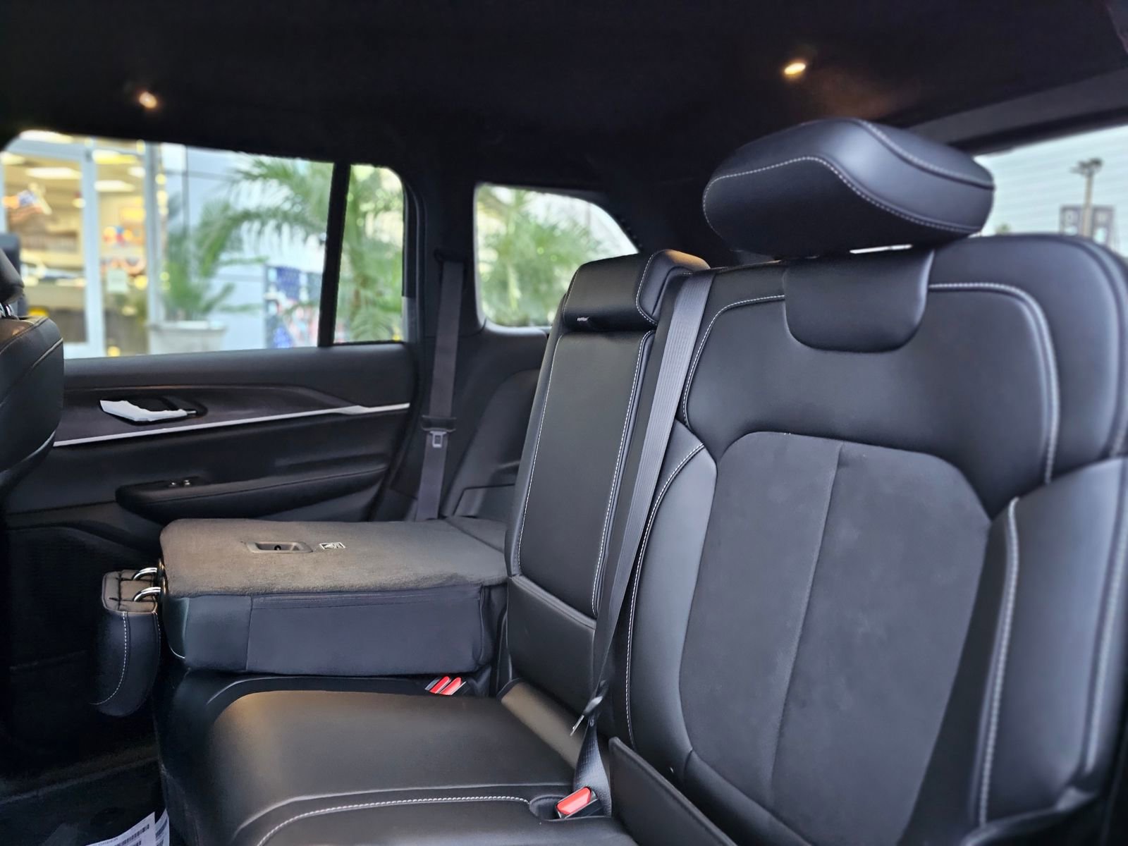 New 2026 Jeep Grand Cherokee Altitude image 22
