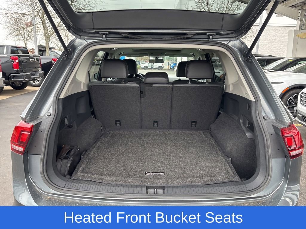 Used 2018 Volkswagen Tiguan SE w/ Panoramic Sunroof Package image 9