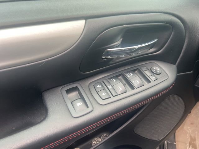 Used 2019 Dodge Grand Caravan GT image 7