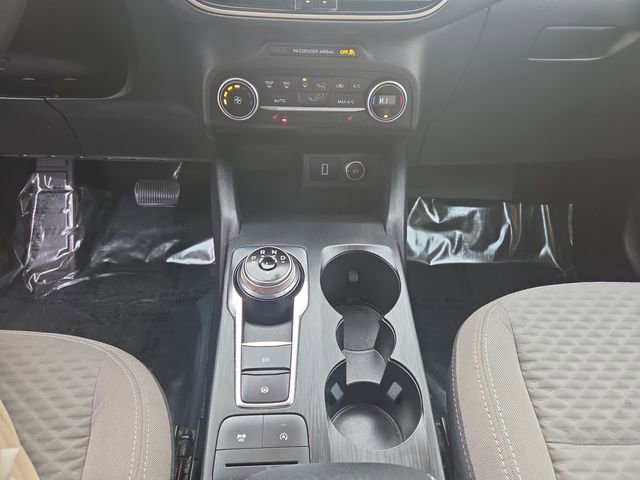 Used 2020 Ford Escape SE image 11