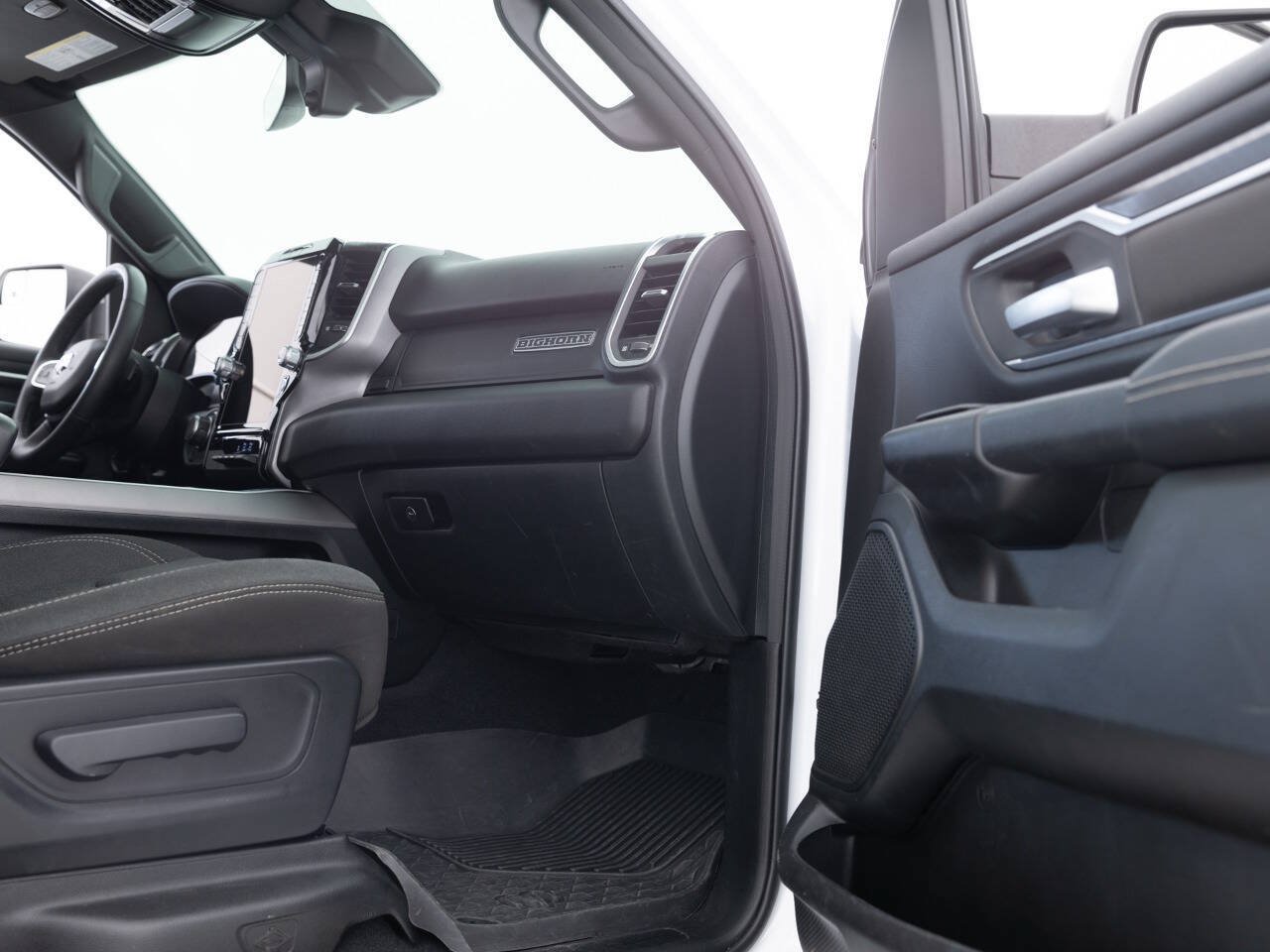 Used 2025 RAM 1500 Big Horn AWD/4WD image 32