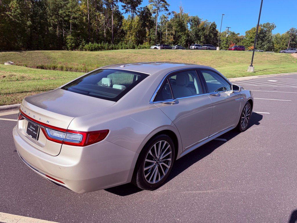 Used 2017 Lincoln Continental Select FWD image 11