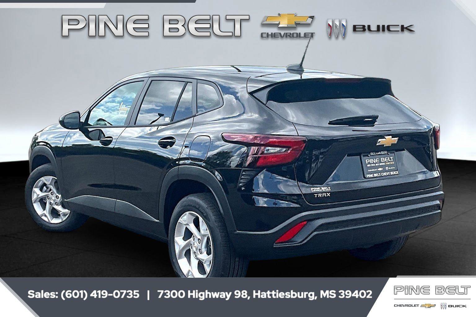 New 2026 Chevrolet Trax LS w/ LS Convenience Package image 2