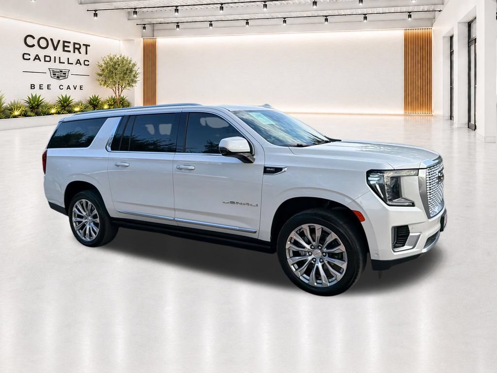 Used 2024 GMC Yukon XL Denali w/ Advanced Technology Package AWD/4WD image 17