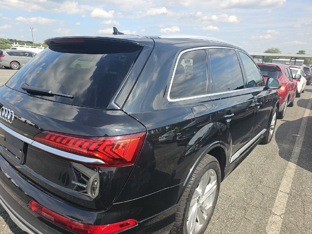 Used 2022 Audi Q7 3.0T Premium Plus AWD/4WD image 2