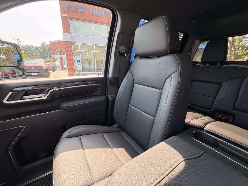 New 2026 Chevrolet Silverado 2500 LTZ w/ LTZ Plus Package AWD/4WD image 12