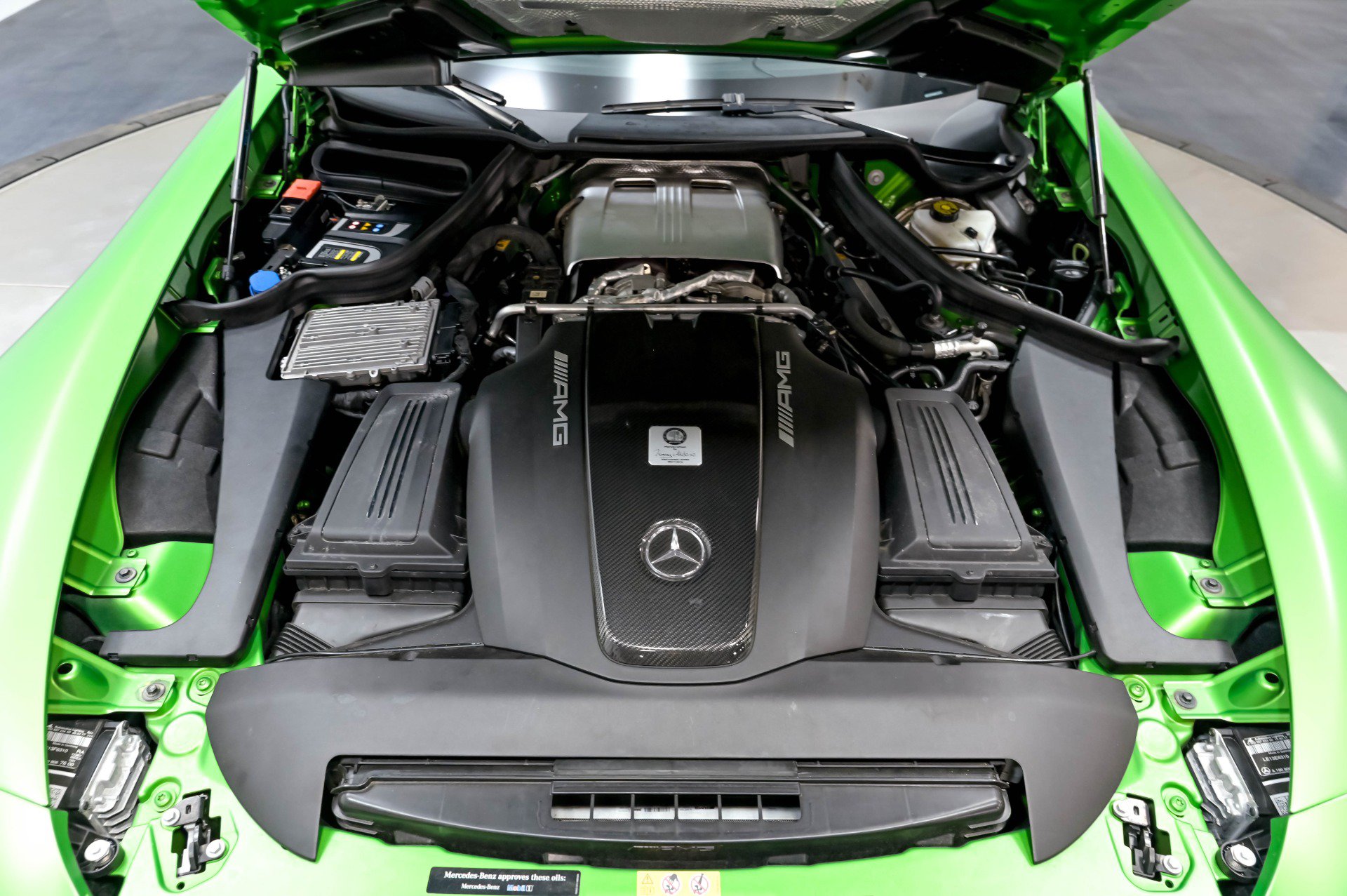 Used 2018 Mercedes-Benz AMG GT R image 41