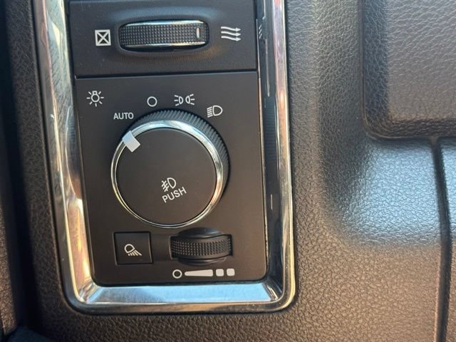Used 2016 RAM 1500 Laramie w/ Convenience Group AWD/4WD image 41