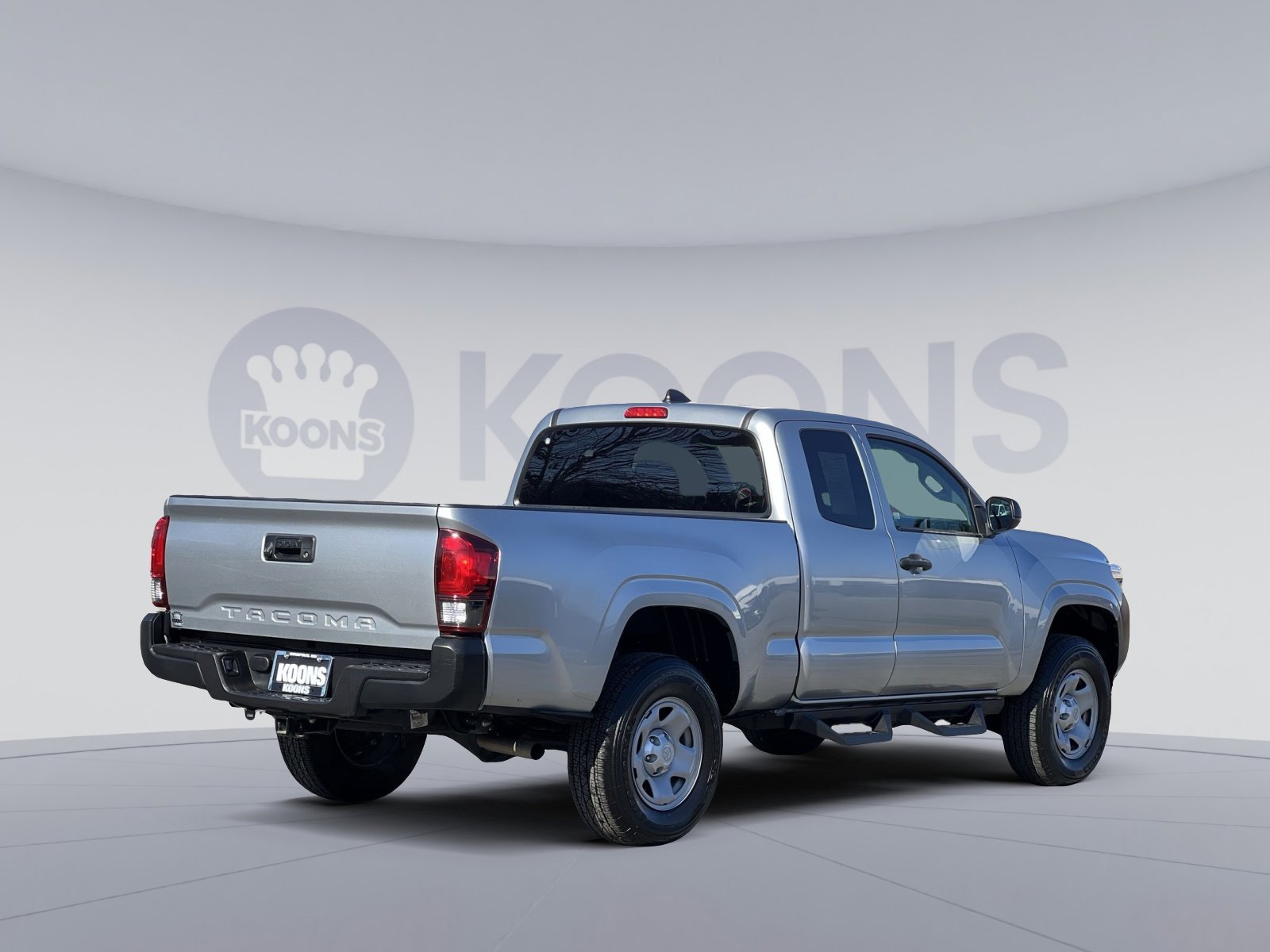 Used 2023 Toyota Tacoma SR image 5