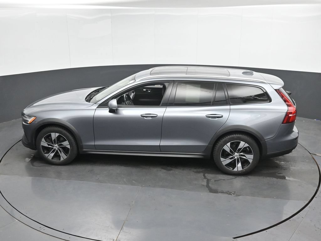 Used 2020 Volvo V60 T5 Cross Country w/ Protection Package AWD/4WD image 20