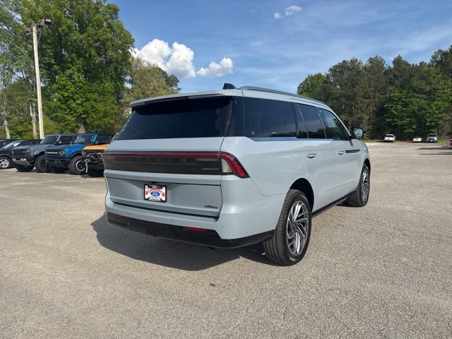 Used 2025 Lincoln Navigator Reserve image 20