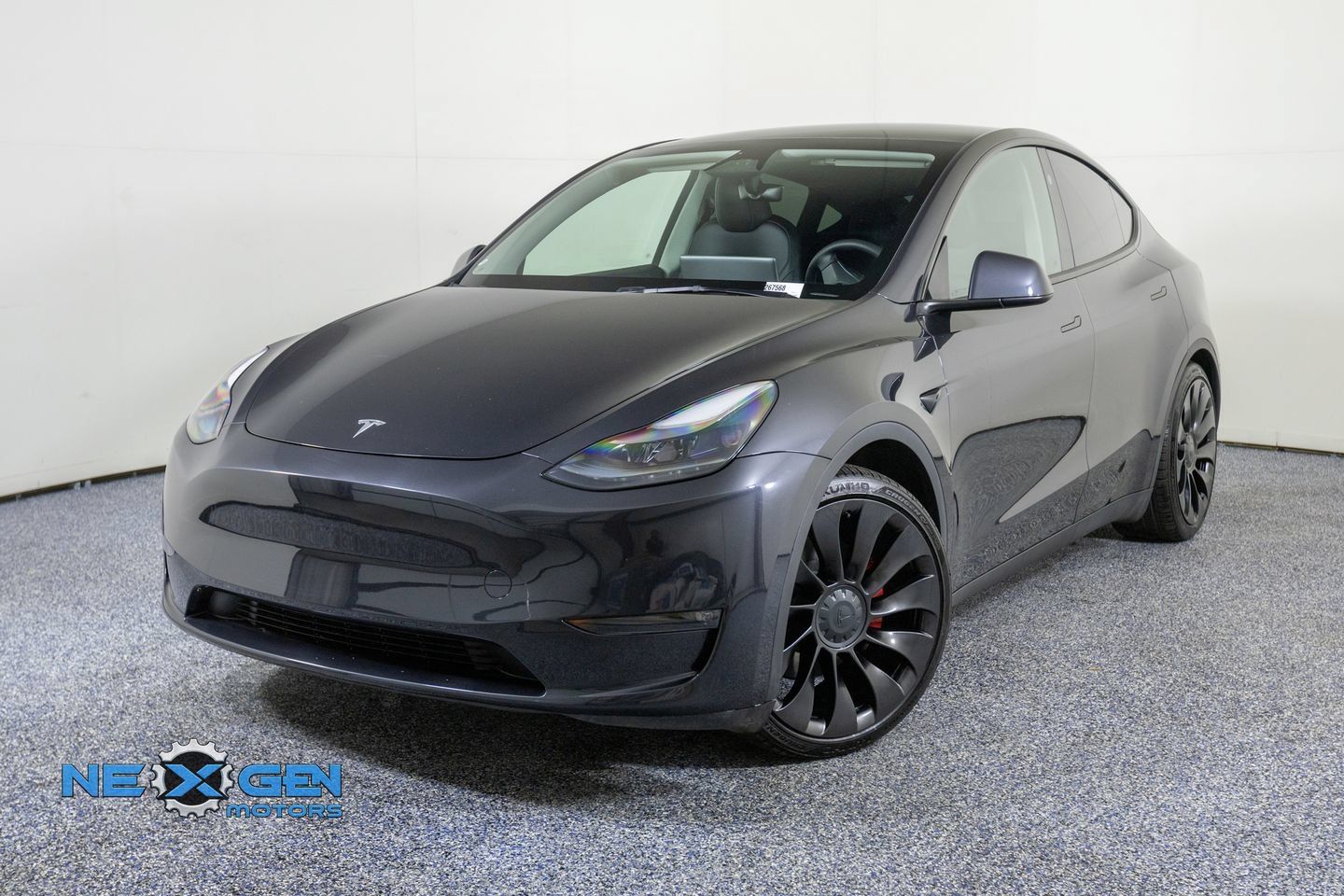 Used 2025 Tesla Model Y Performance AWD/4WD image 3
