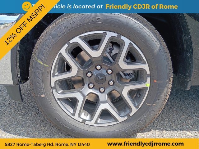 New 2026 RAM 1500 Laramie AWD/4WD image 19