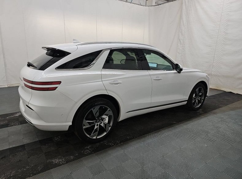 Used 2024 Genesis Electrified GV70 w/ Prestige Package AWD/4WD image 2