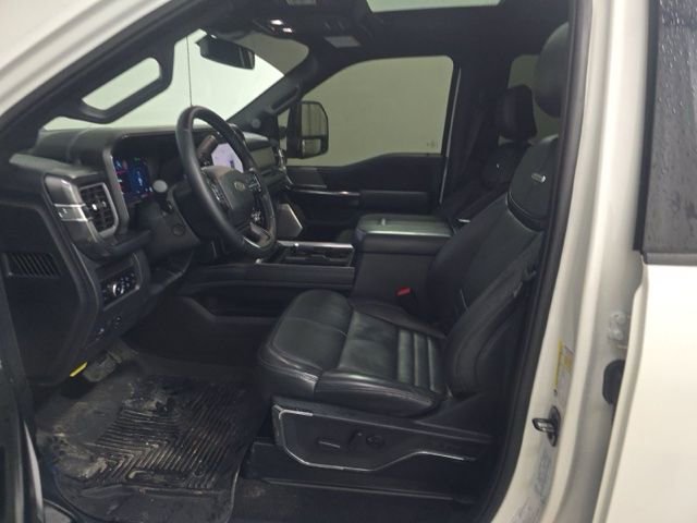 Used 2025 Ford F450 Platinum w/ FX4 Off-Road Package image 7