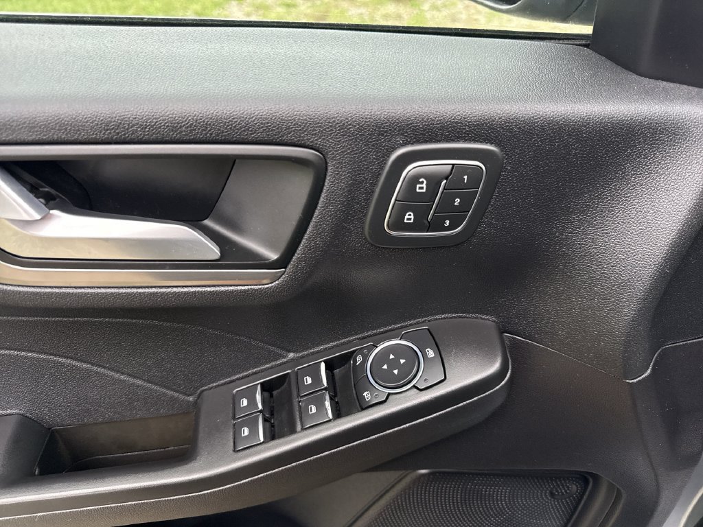 Used 2022 Ford Escape Titanium AWD/4WD image 15