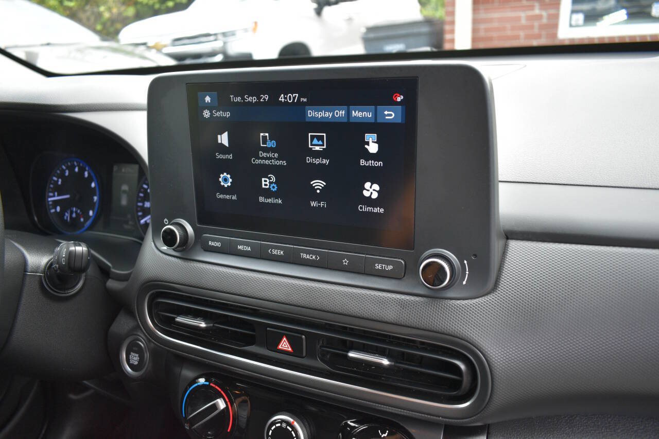 Used 2023 Hyundai Kona SEL FWD image 20