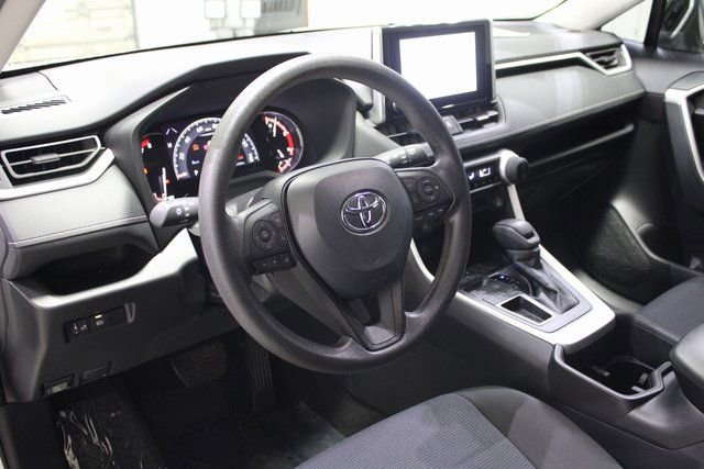 Used 2024 Toyota RAV4 LE image 10