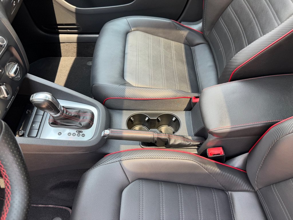 Used 2014 Volkswagen Jetta GLI FWD image 15