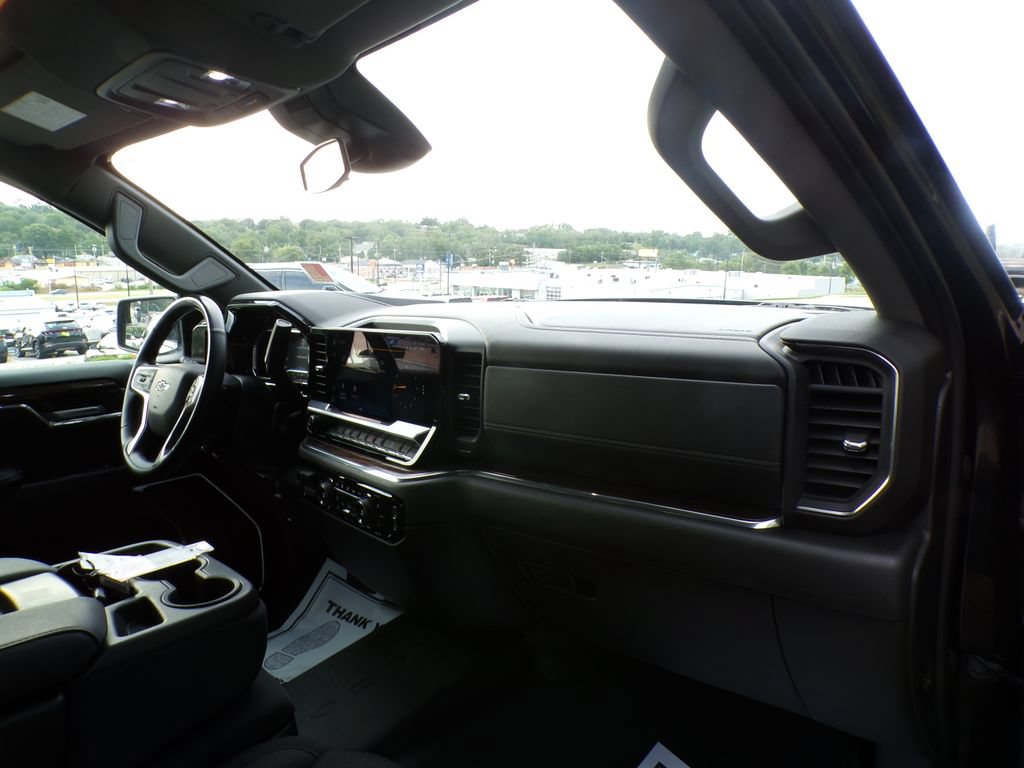 Used 2023 Chevrolet Silverado 1500 RST AWD/4WD image 14