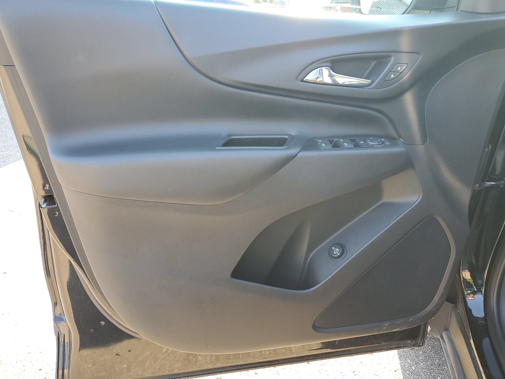 Used 2020 Chevrolet Equinox LT AWD/4WD image 12