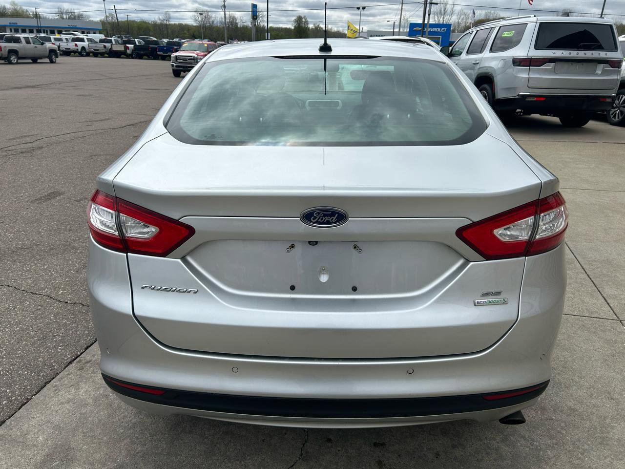 Used 2014 Ford Fusion SE w/ Equipment Group 202A FWD image 6