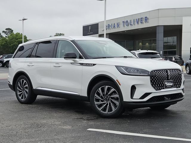 New 2026 Lincoln Aviator 2WD image 2