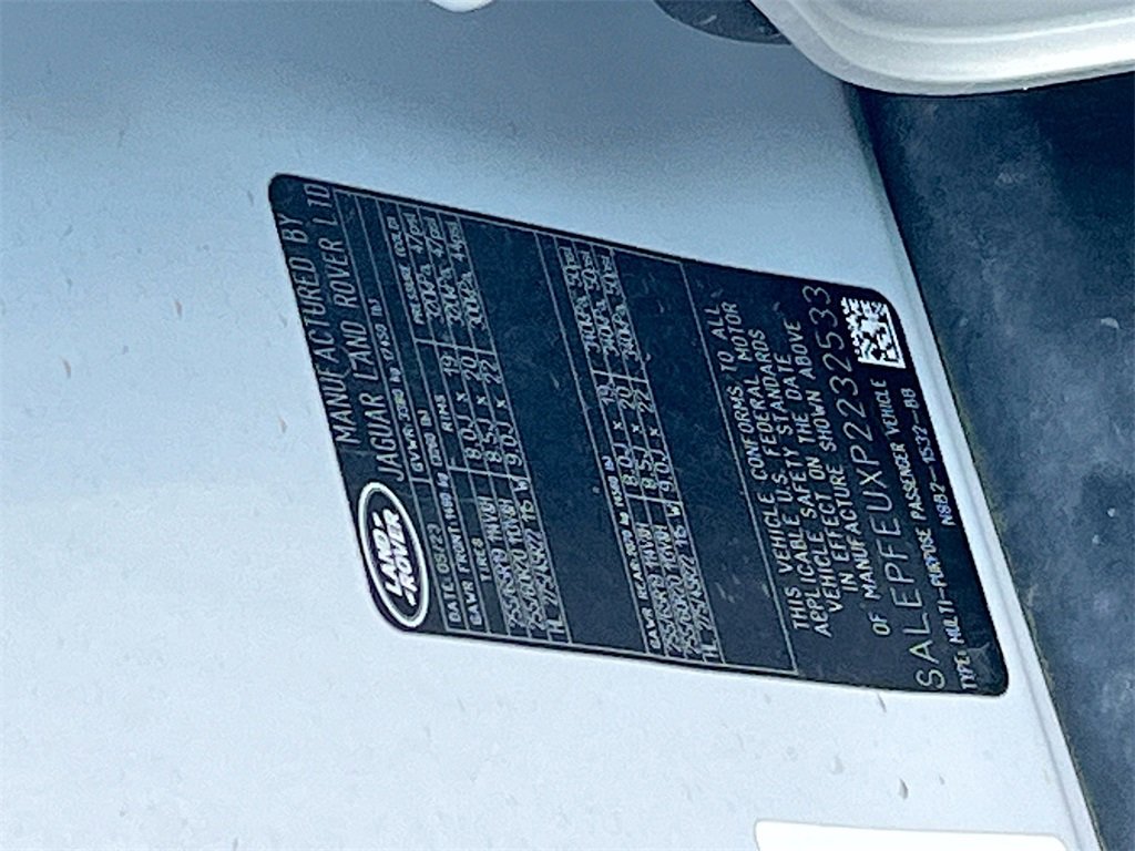 Used 2023 Land Rover Defender 130 SE image 35