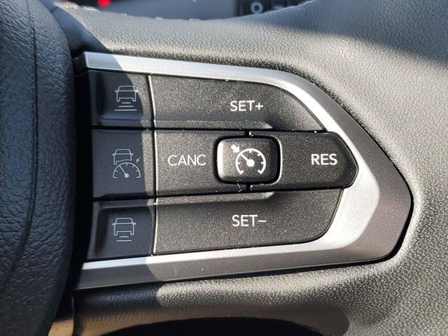 Used 2024 Jeep Compass Limited image 14